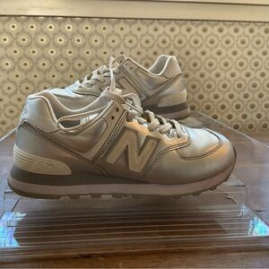 New Balance Cream and Gray Sneakers